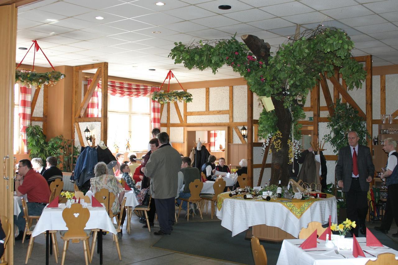 Hotel Restaurant Am Kriebsteinsee Екстер'єр фото