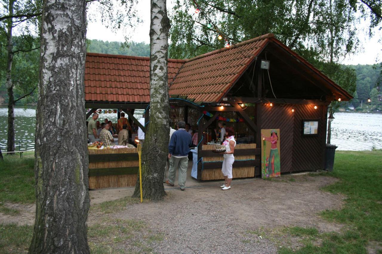 Hotel Restaurant Am Kriebsteinsee Екстер'єр фото