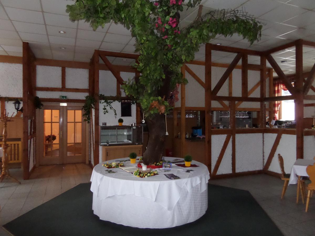 Hotel Restaurant Am Kriebsteinsee Екстер'єр фото